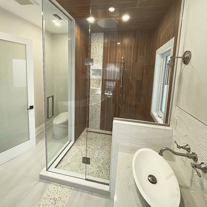 Free standing bath shower renovation and installation in Toronto - Superb  Renovations in Toronto